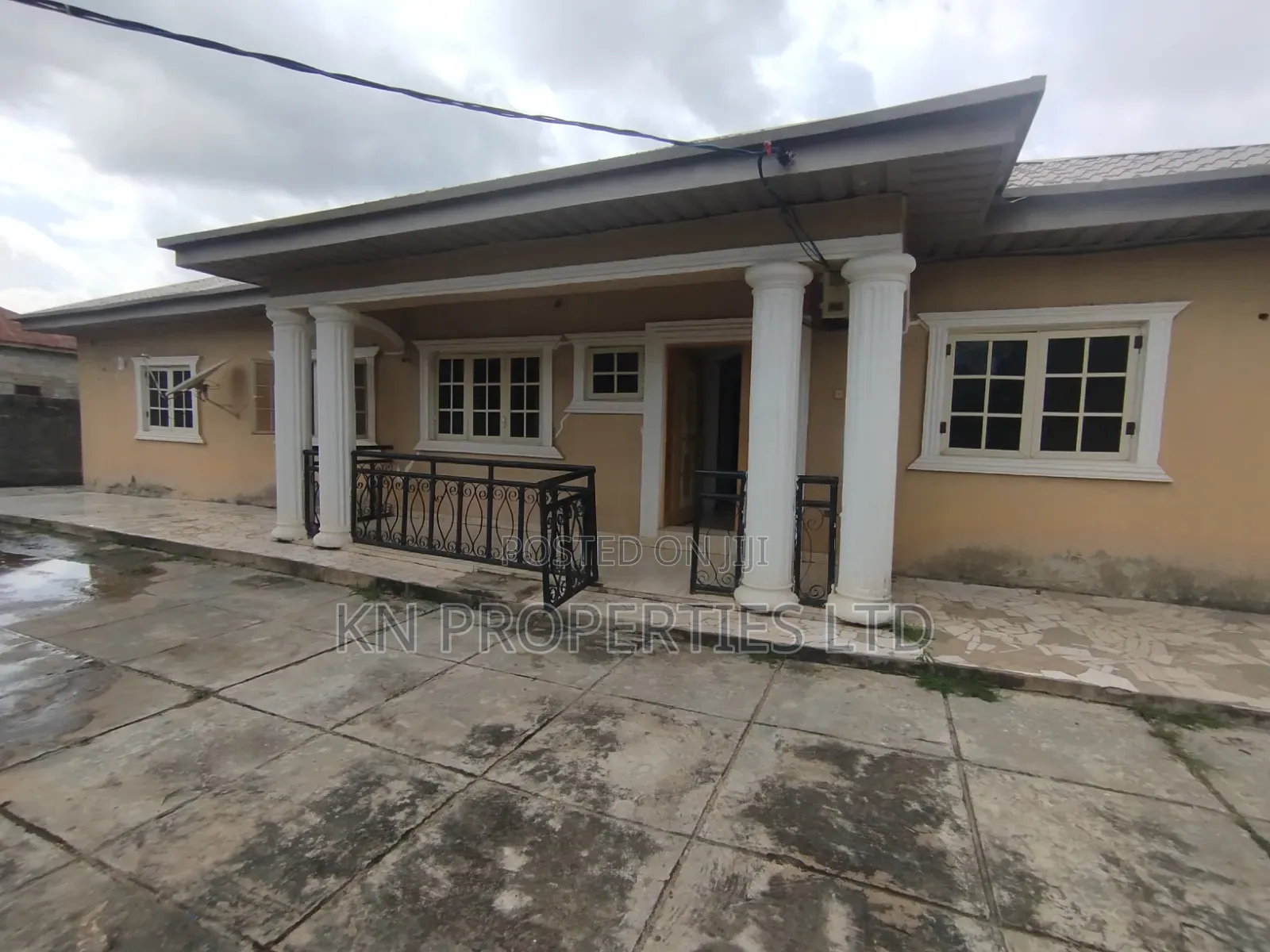 4bdrm Bungalow in Airport Road, Sabon Lugbe for rent in Sabon Lugbe