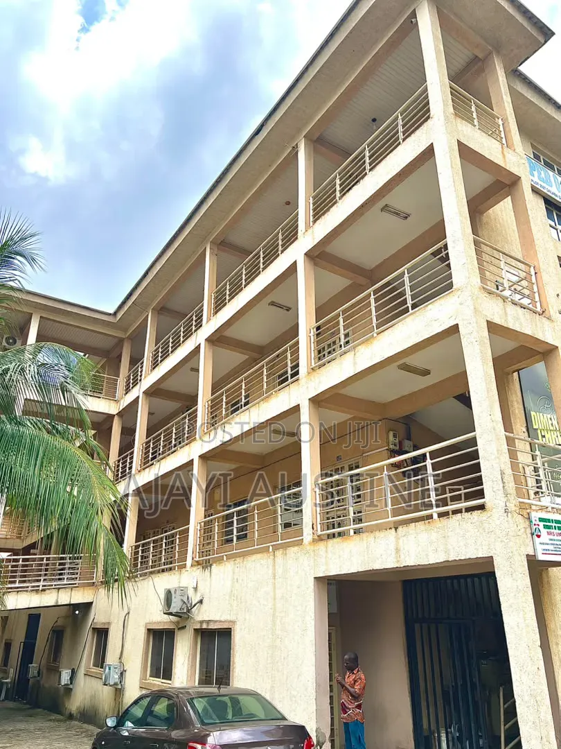Functioning Plaza 59 Ensuit Offices at Wuze Zone, Abuja for Sale in Zone 1 / Wuse