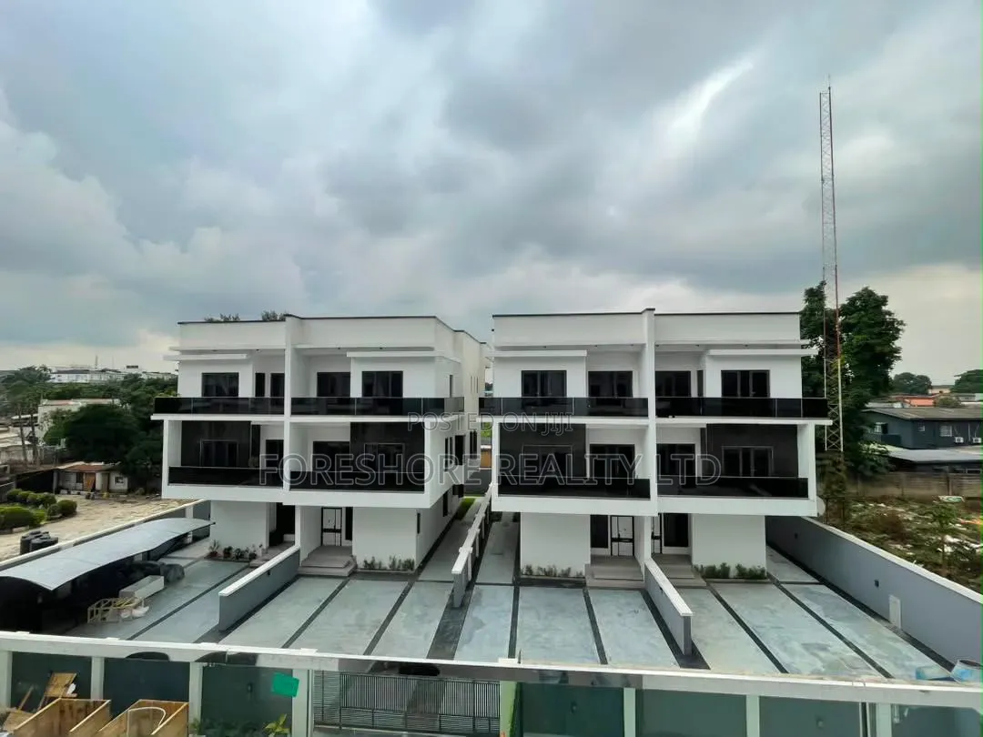 5bdrm Duplex in Ikeja Gra for sale in Ikeja GRA