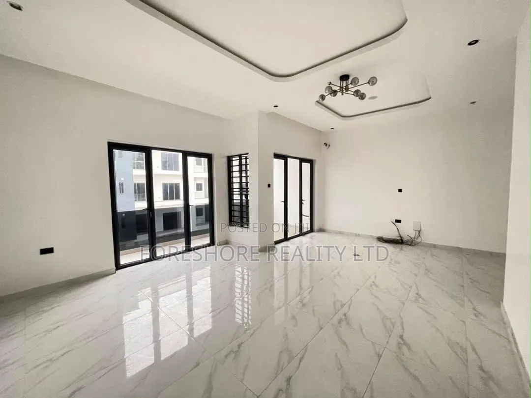 5bdrm Duplex in Ikeja Gra for sale in Ikeja GRA