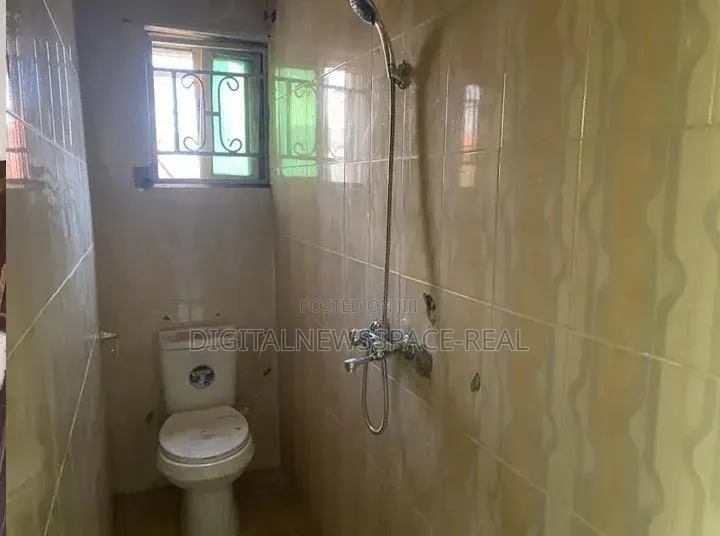 Spacious Shop for Rent – With Toilet Water, Facing Major Road! in Lakowe