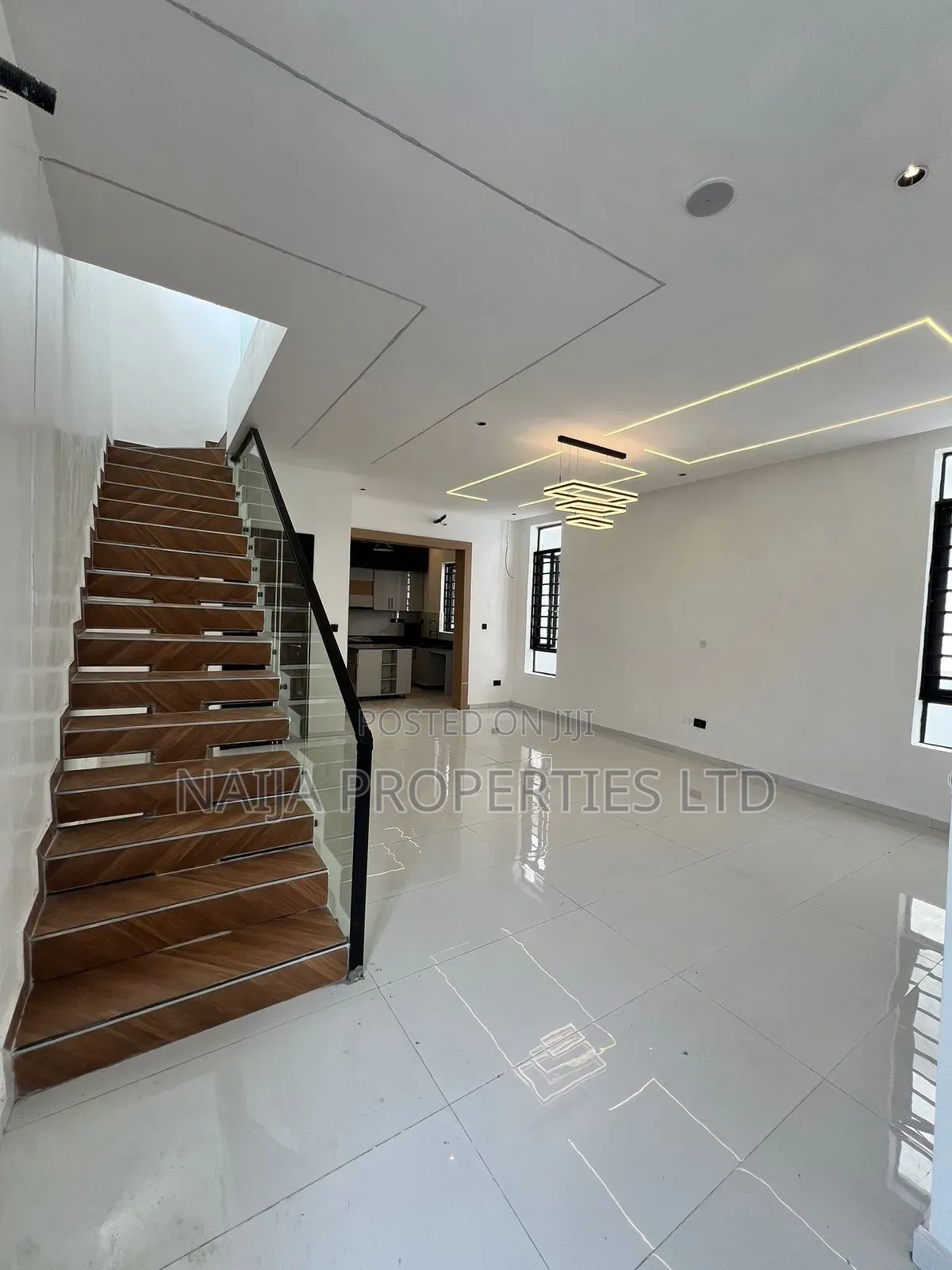 4bdrm Duplex in Ikota for sale in Ikota