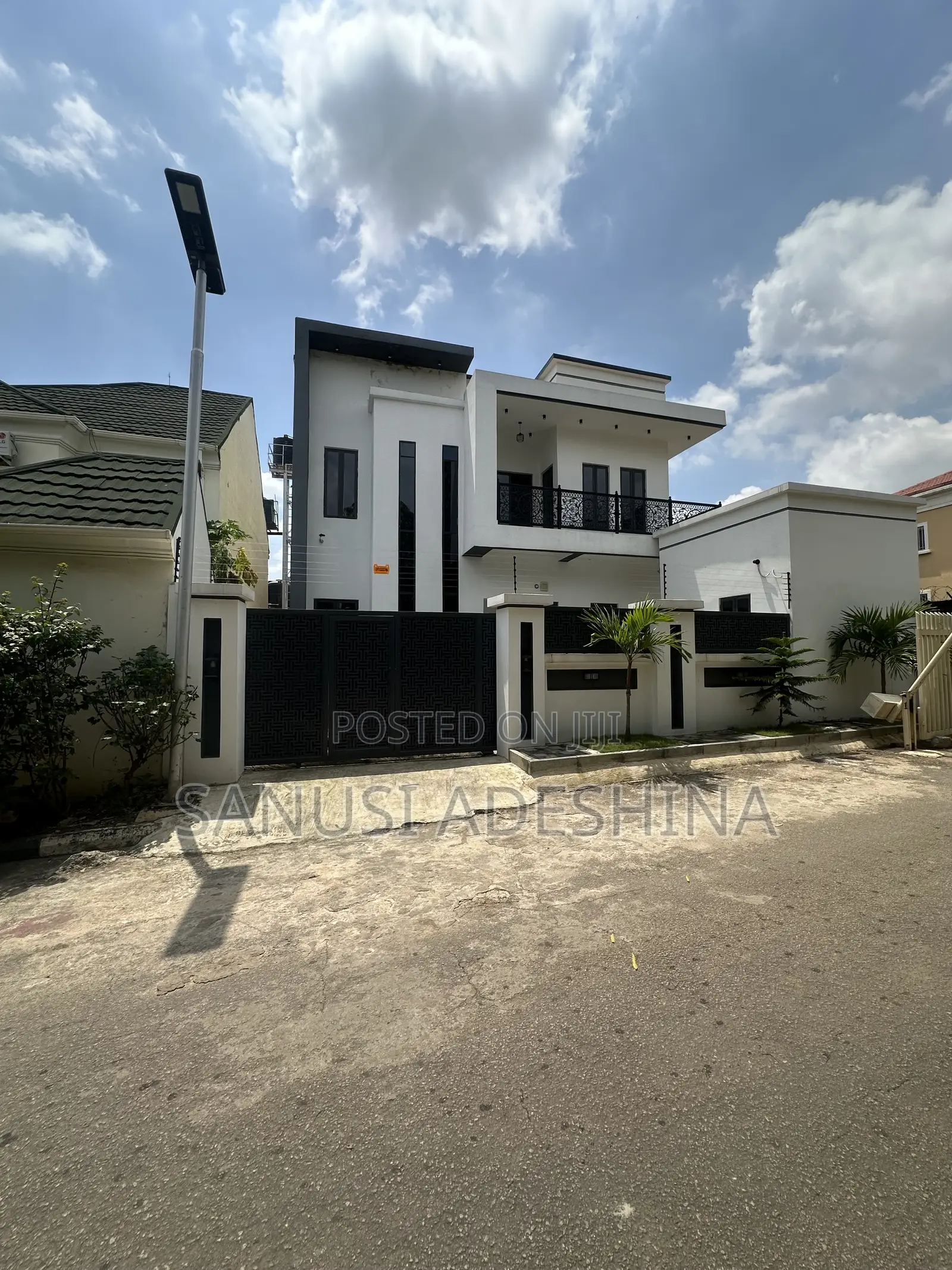 4bdrm Duplex in Life Camp,Fct Abuja for sale in Life Camp