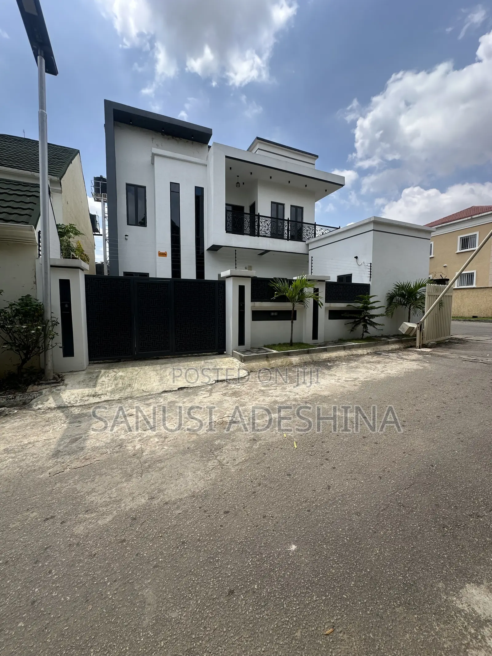 4bdrm Duplex in Life Camp,Fct Abuja for sale in Life Camp