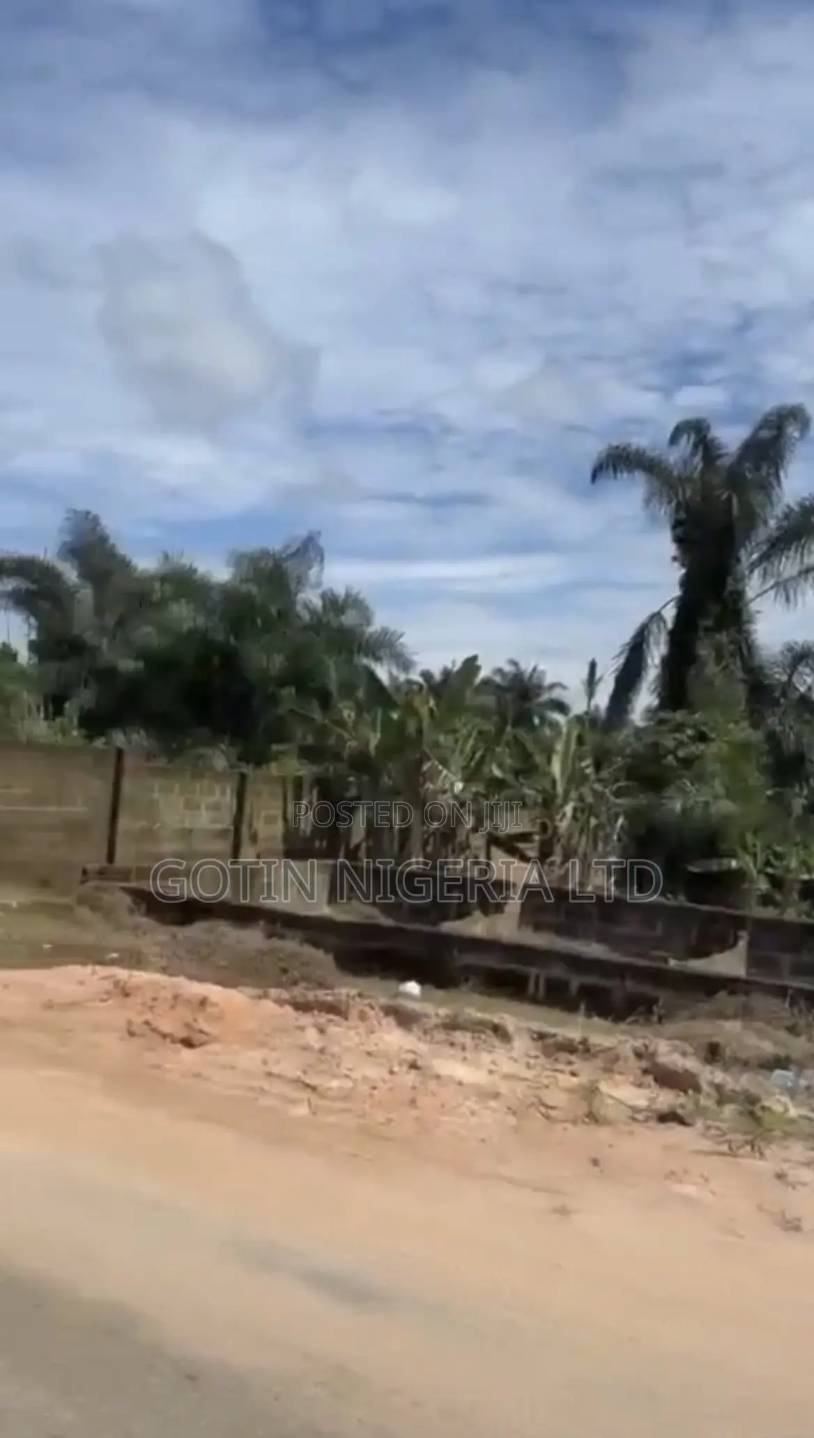 DISTRESS SALE!! 50×100ft Land Along Amagba Tarred Road in Benin City
