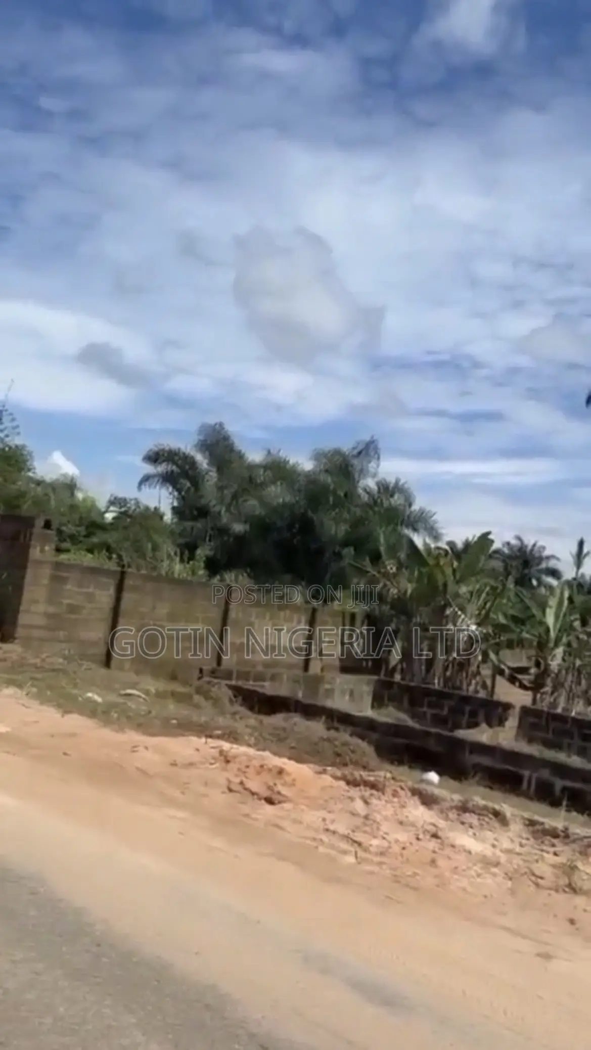 DISTRESS SALE!! 50×100ft Land Along Amagba Tarred Road in Benin City
