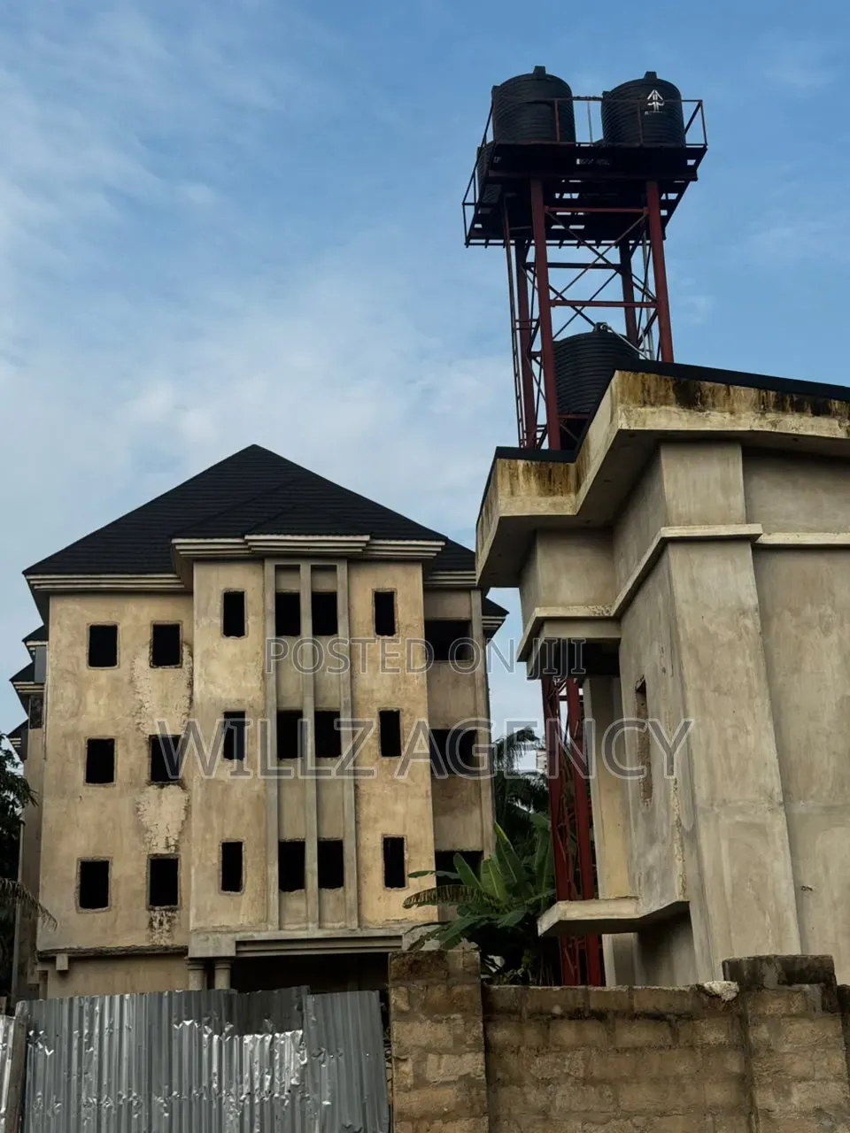 20bdrm House in Nnewi for sale in Nnewi