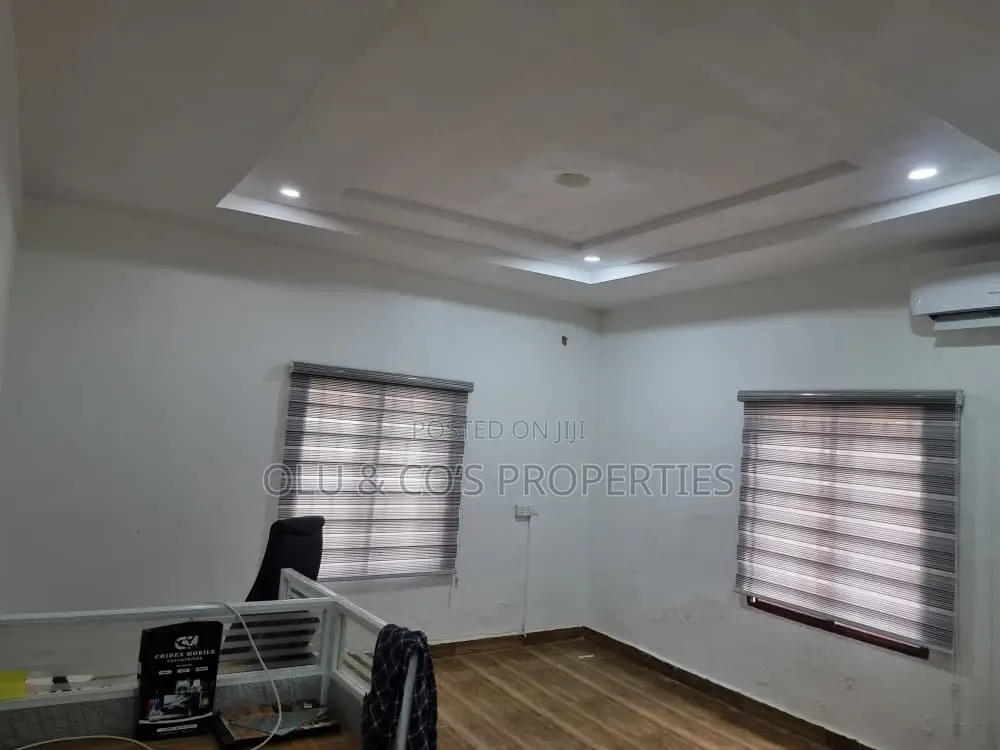5bdrm Duplex in Von District for rent in Lugbe District