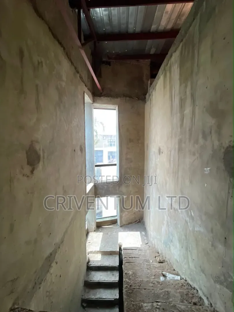 3bdrm Duplex in Bridge Peridot, for sale in Mbora