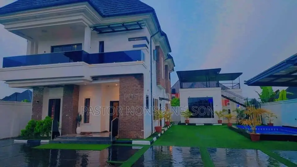 4bdrm Duplex in Umuoma Estate, Owerri for sale in Owerri