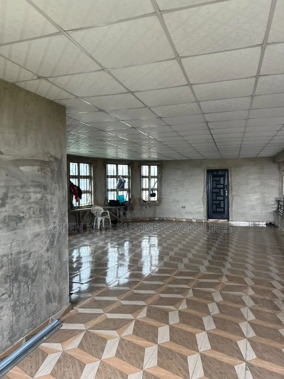 Commercial Property in a Prime Location in Iwo Road