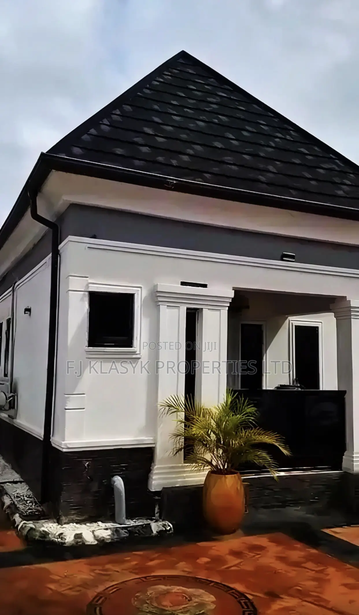 4bdrm Bungalow in Benin City for sale in Benin City