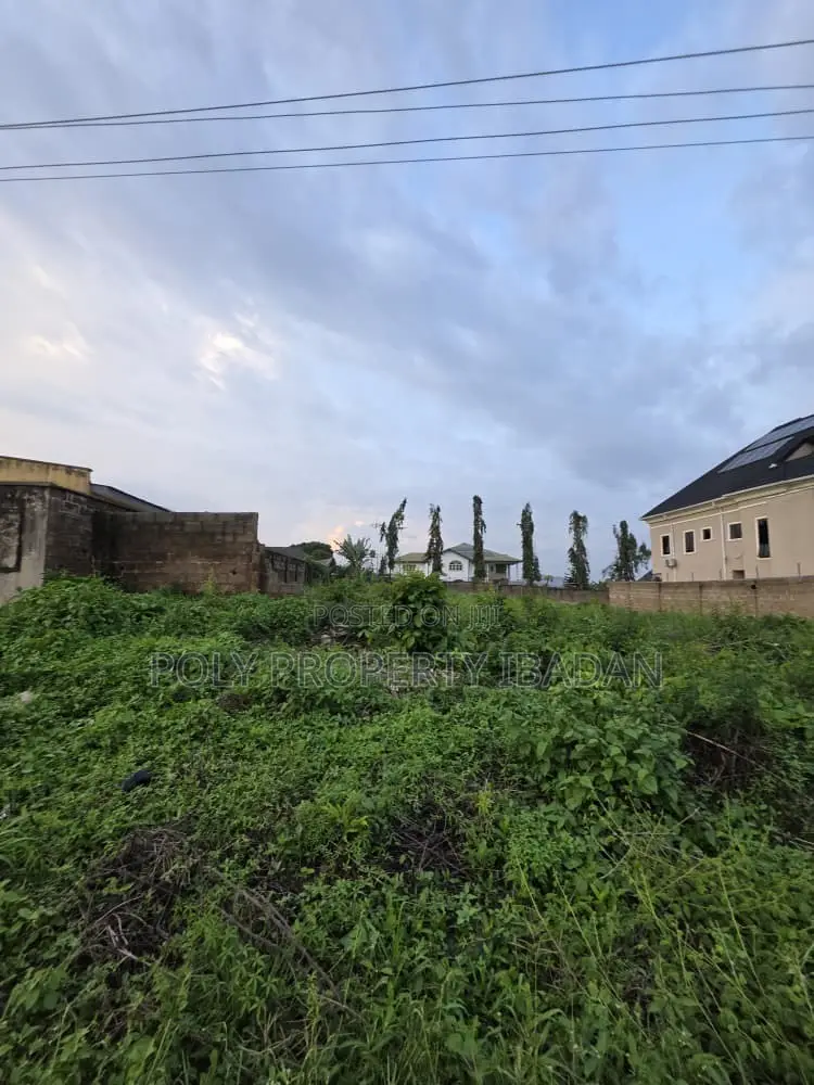 1300sqm for Sale in Akala Estate Road in Ibadan