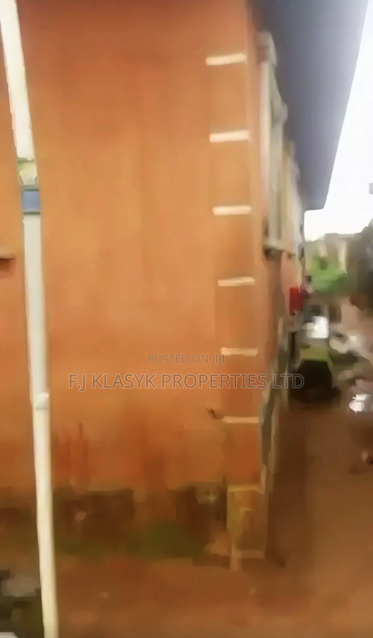 6bdrm Block of Flats in Benin City for sale in Benin City