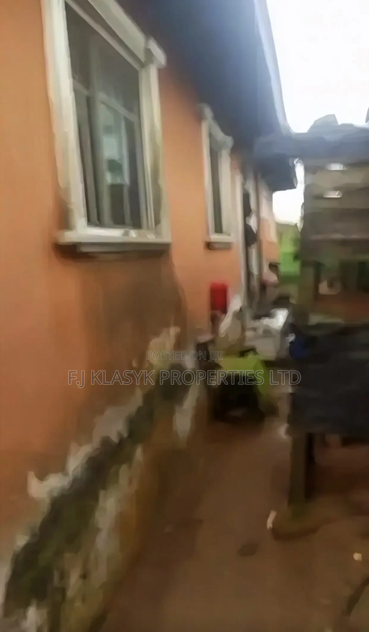 6bdrm Block of Flats in Benin City for sale in Benin City
