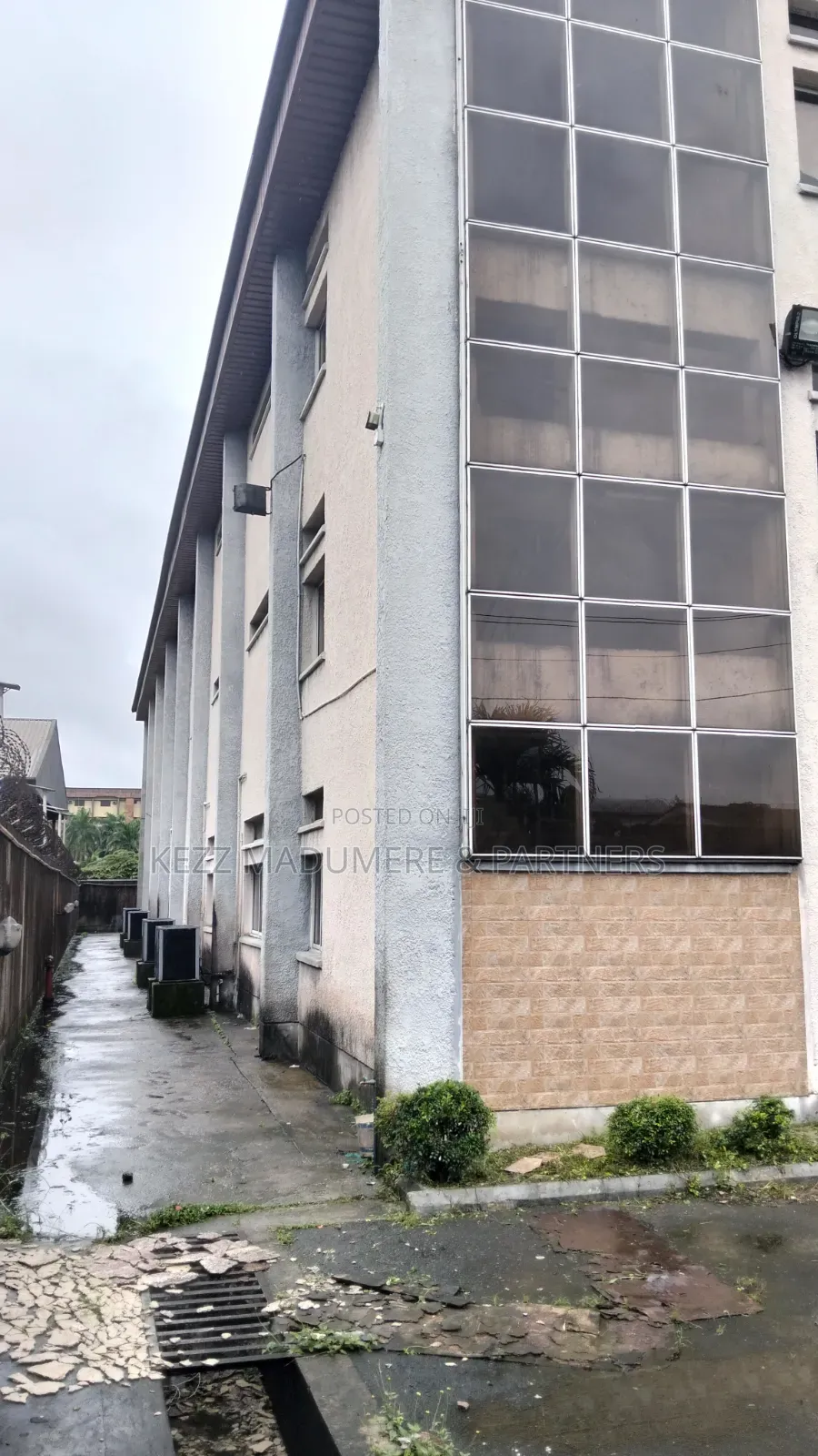Warehouse With Offices in Trans Amadi , Port Harcourt in Trans Amadi