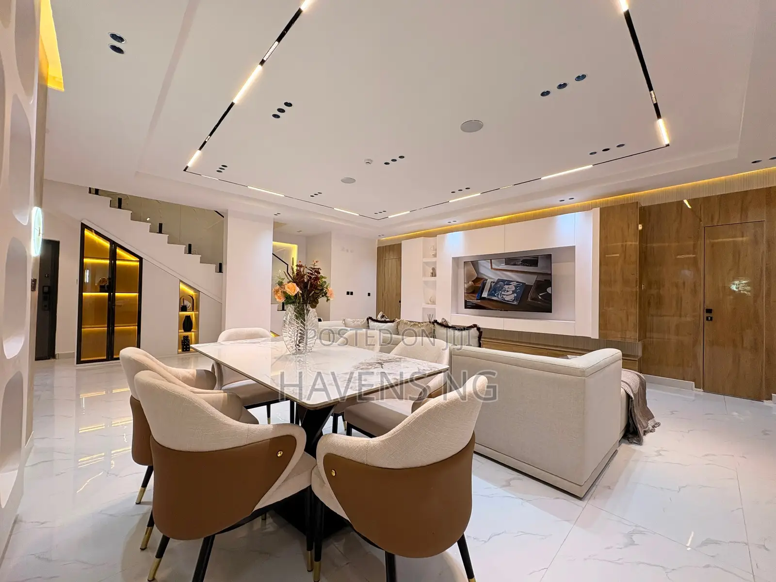 Shortlet | Brand New 4-Bedroom Maisonette in Banana Island