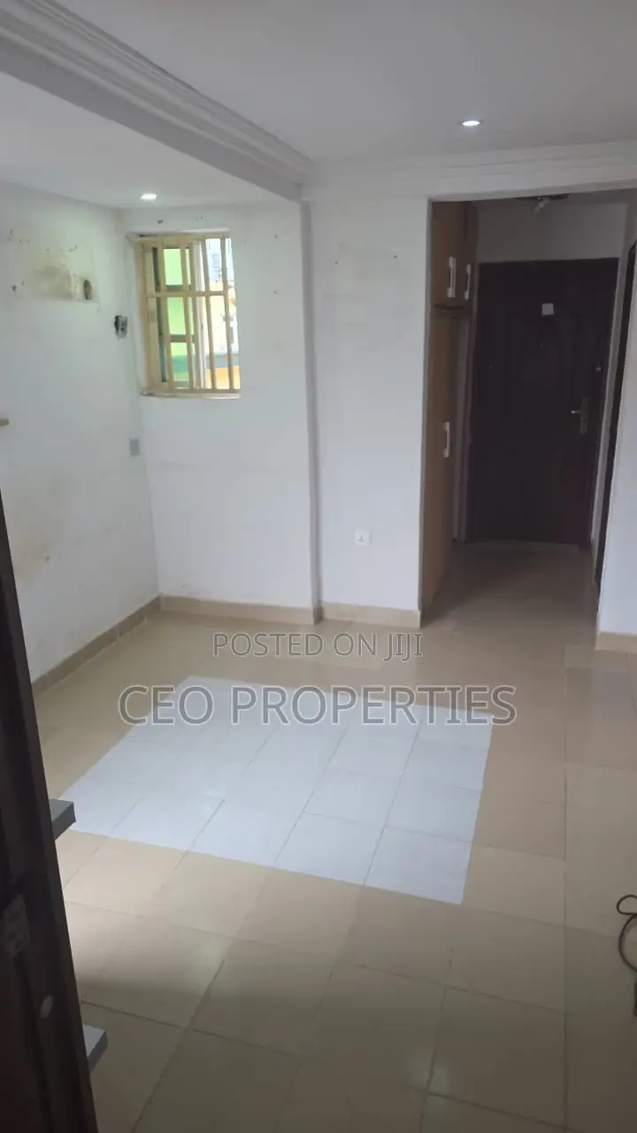 2bdrm Bungalow in Off Admiralty Way, Lekki Phase 1 for rent in Lekki Phase 1
