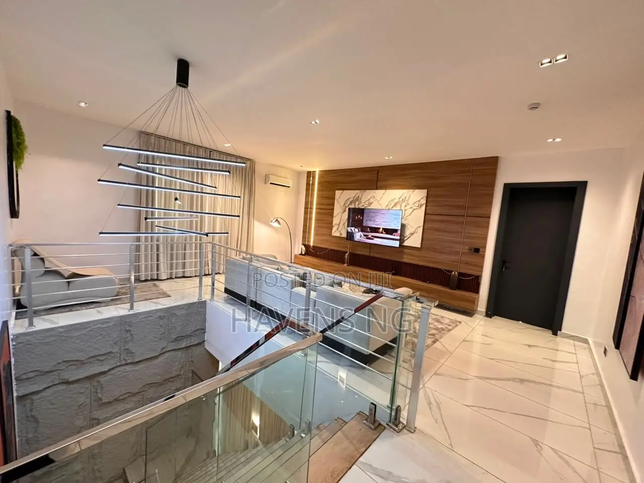 Shortlet | Luxury 3-Bedroom Penthouse in Lekki Phase 1