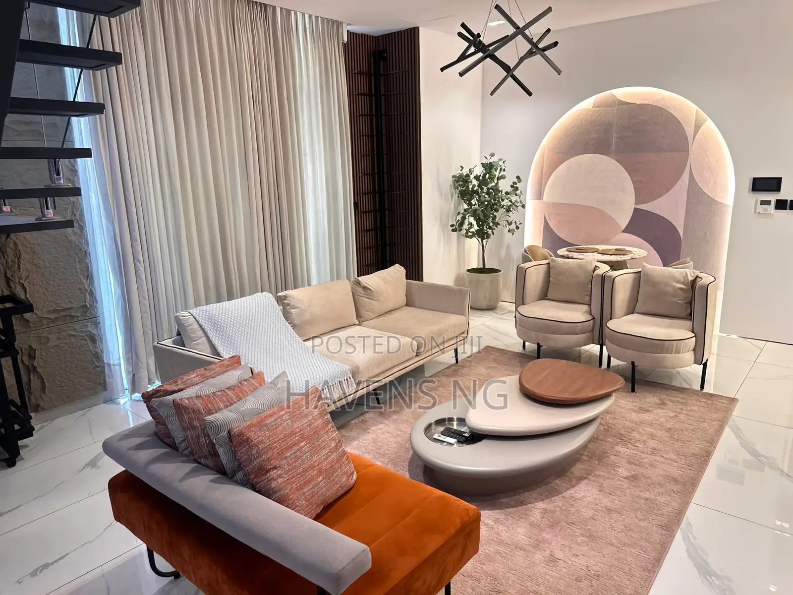 Shortlet | Luxury 3-Bedroom Penthouse in Lekki Phase 1