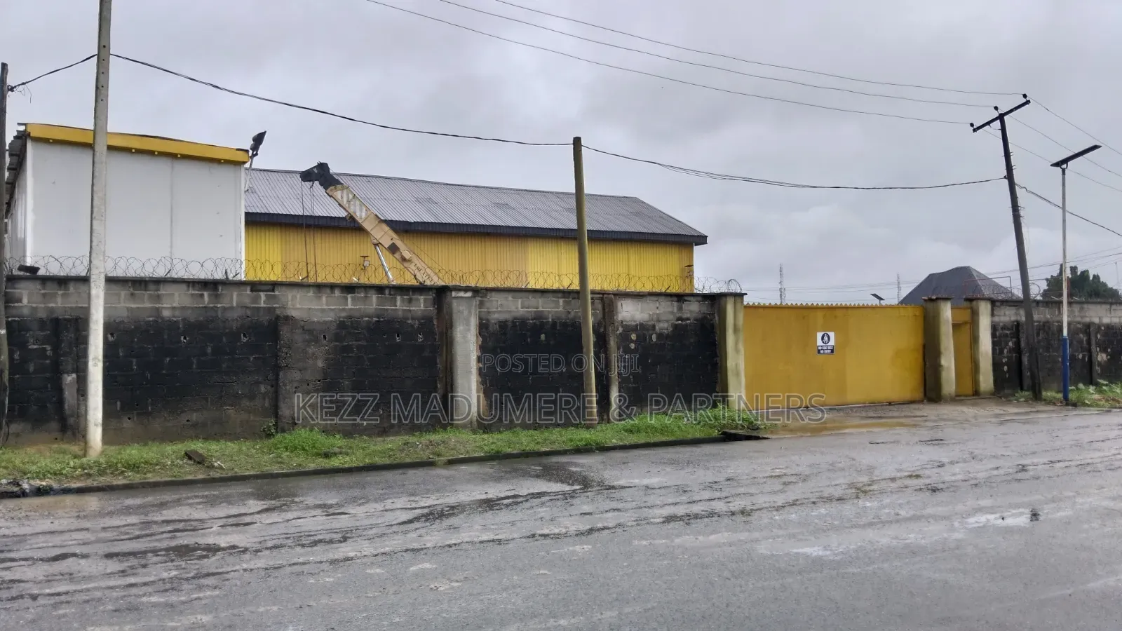 For Sale : Warehouse at Trans Amadi , Port Harcourt in Trans Amadi
