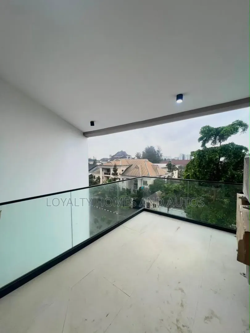 5bdrm House in Banana Island for sale in Banana Island