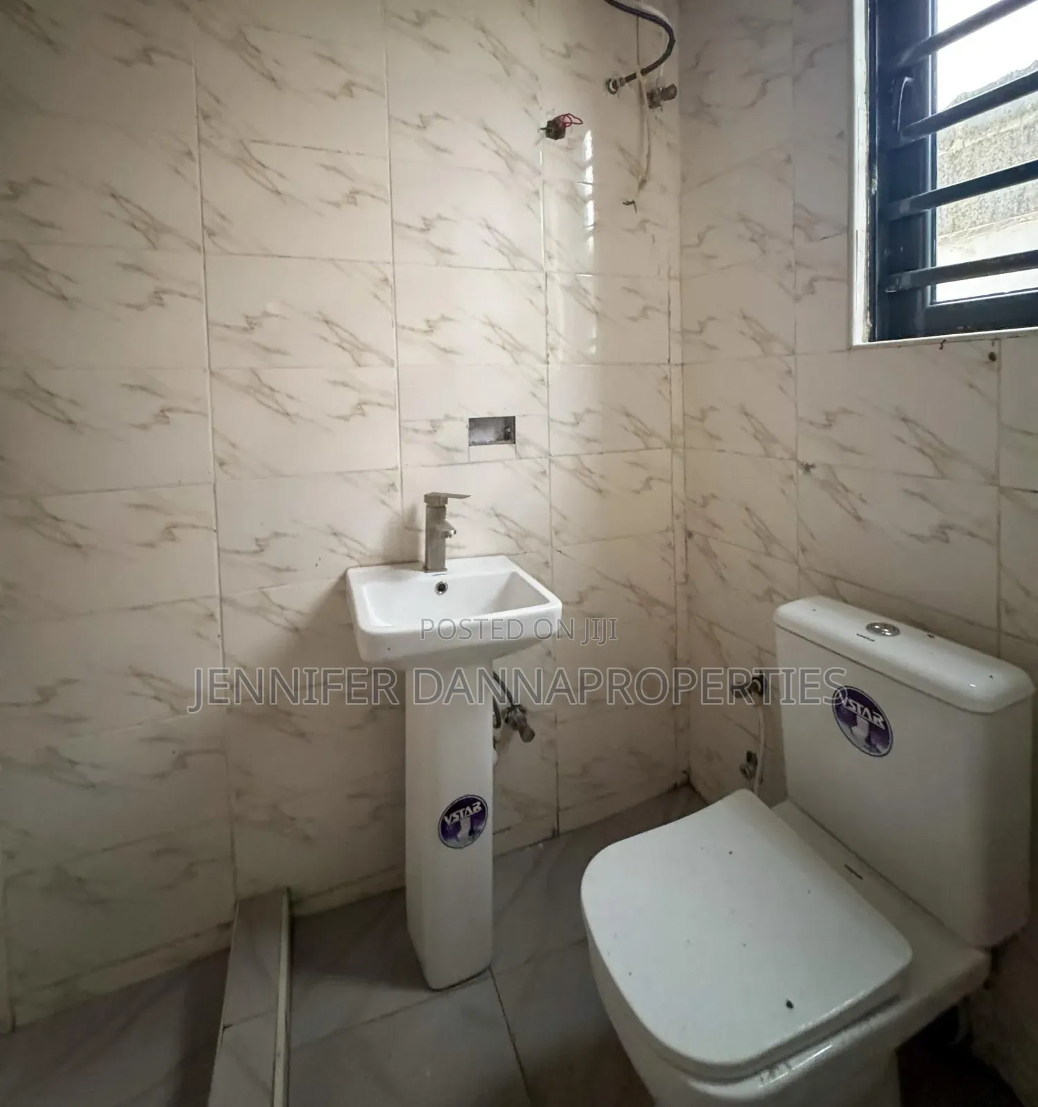 2bdrm Bungalow in Ogombo for sale in Ogombo