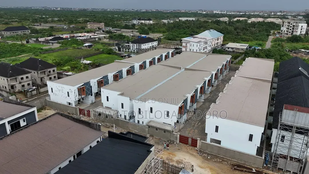4bdrm Duplex in Woodland Court, Off Lekki-Epe Expressway for sale in Off Lekki-Epe Expressway