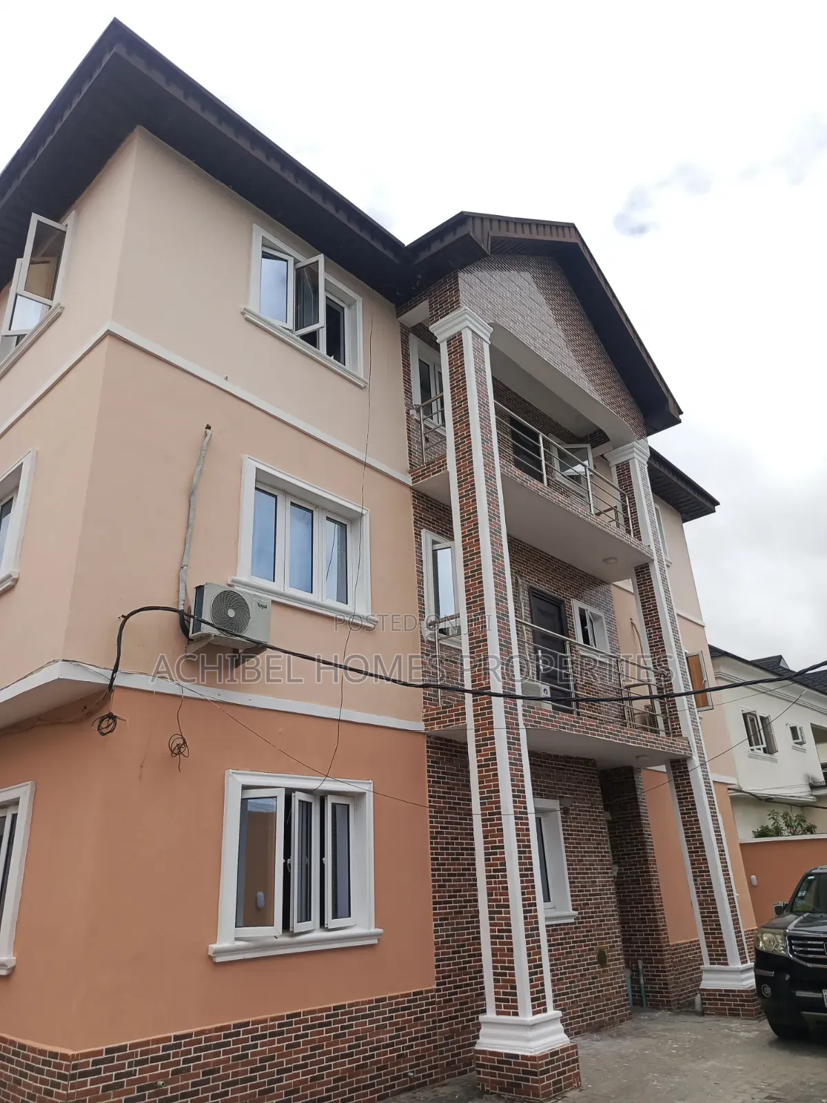 3bdrm Apartment in Osapa London, Jakande for rent in Jakande
