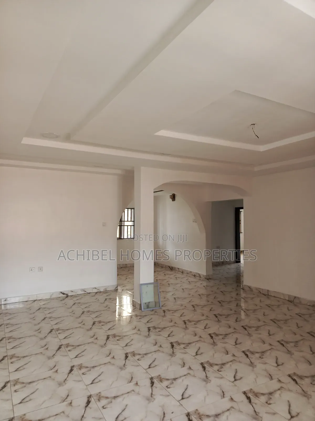 3bdrm Apartment in Osapa London, Jakande for rent in Jakande