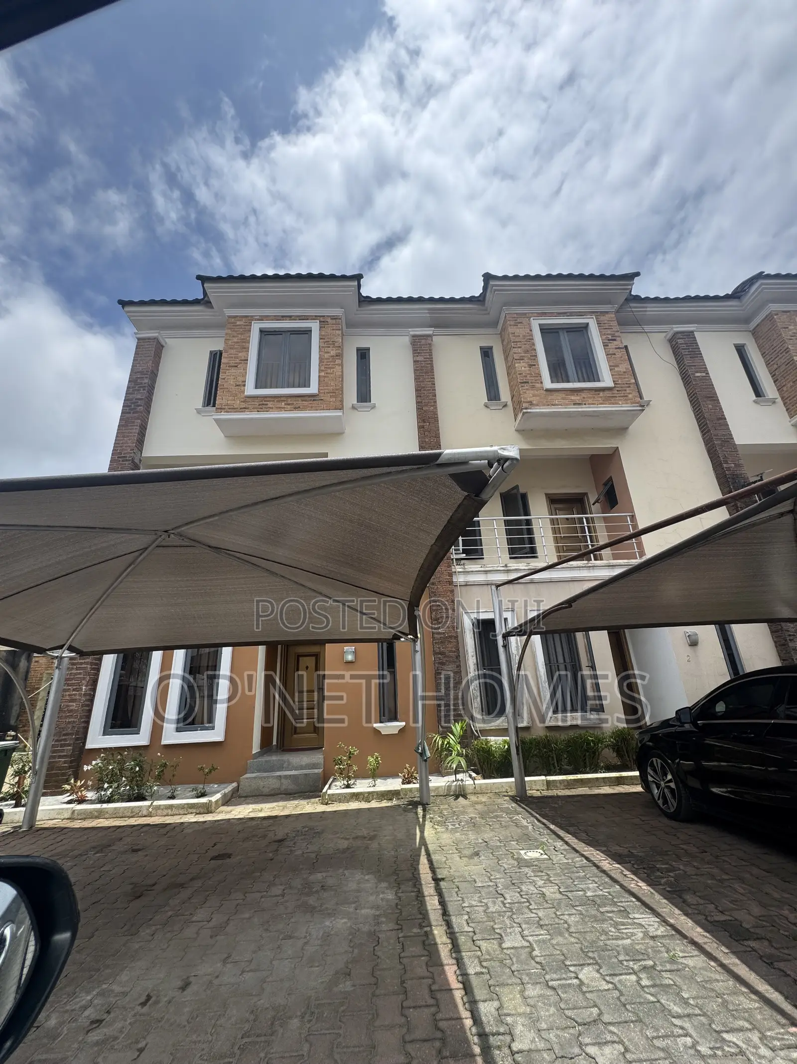 4bdrm Duplex in Lekki for sale in Lekki