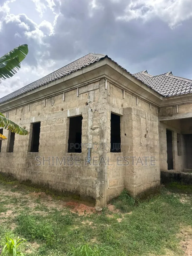 4bdrm Bungalow in Uyo for sale in Uyo