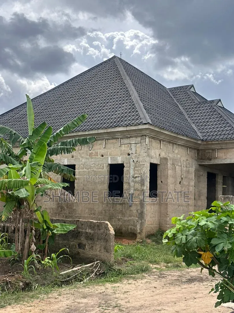 4bdrm Bungalow in Uyo for sale in Uyo