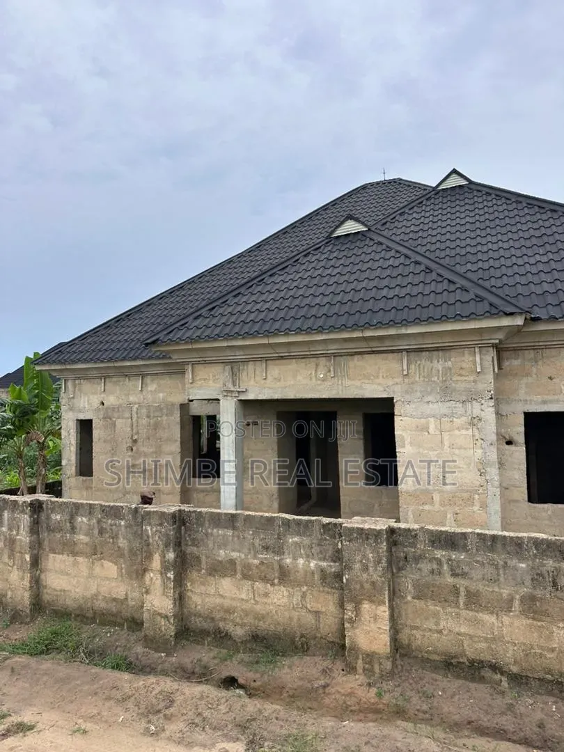 4bdrm Bungalow in Uyo for sale in Uyo