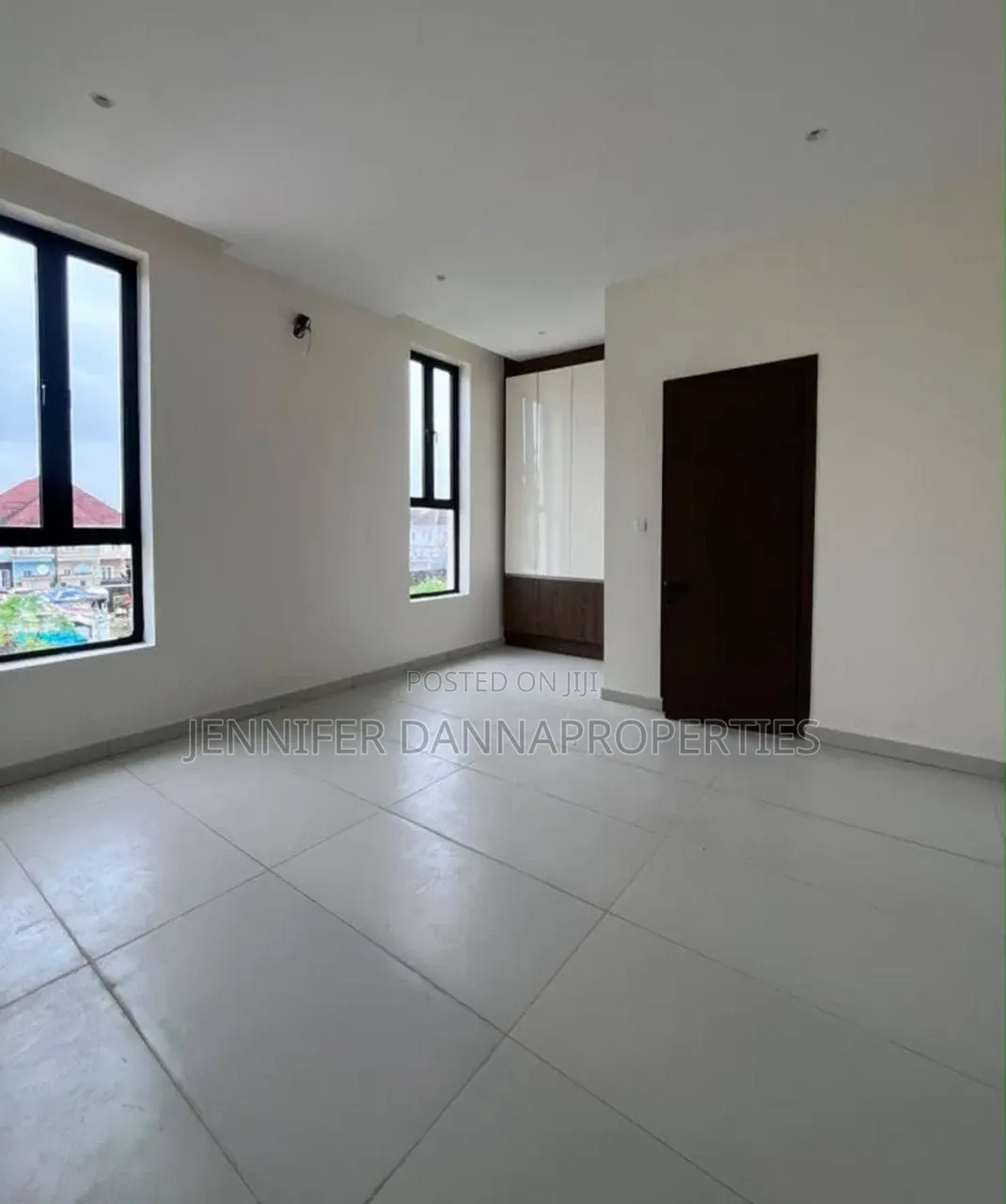 5bdrm Duplex in Lekki Phase 2 for sale in Lekki Phase 2