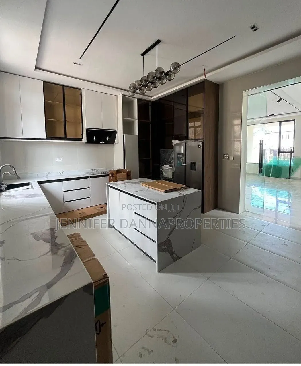 5bdrm Duplex in Lekki Phase 2 for sale in Lekki Phase 2