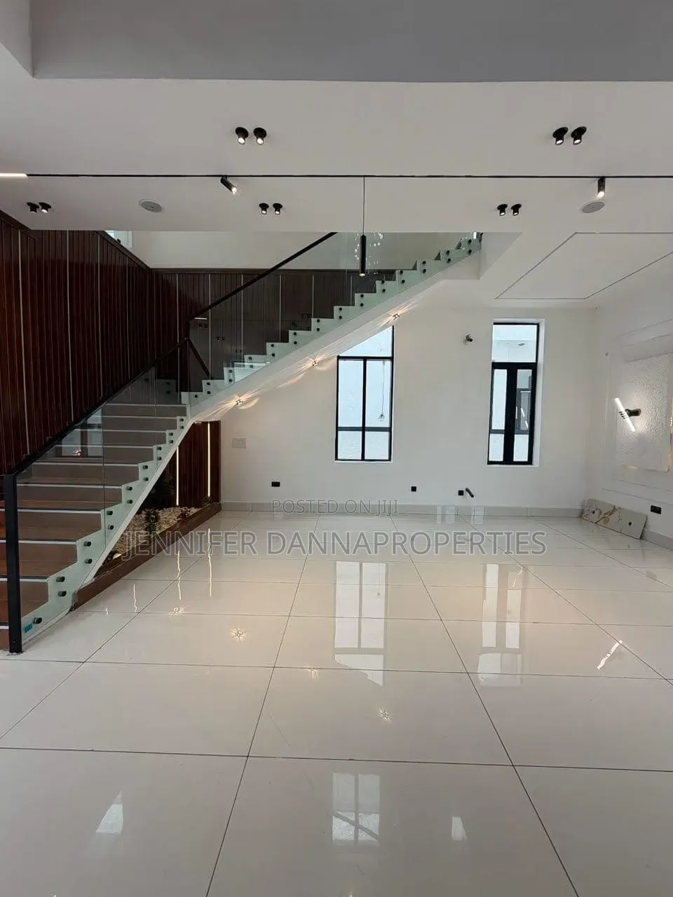 5bdrm Duplex in Ado / Ajah for sale in Ado / Ajah