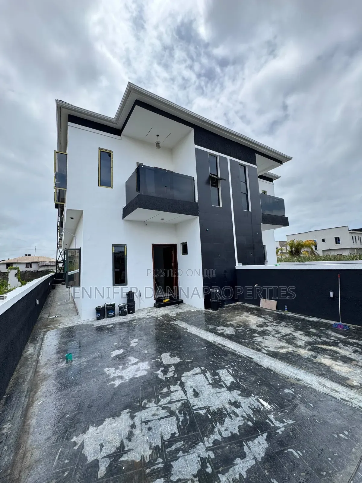 4bdrm Duplex in Ikota for sale in Ikota