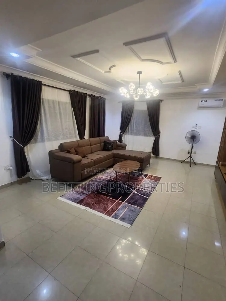 3bdrm Apartment in Surulere for sale in Surulere