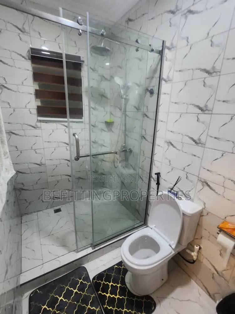 3bdrm Apartment in Surulere for sale in Surulere