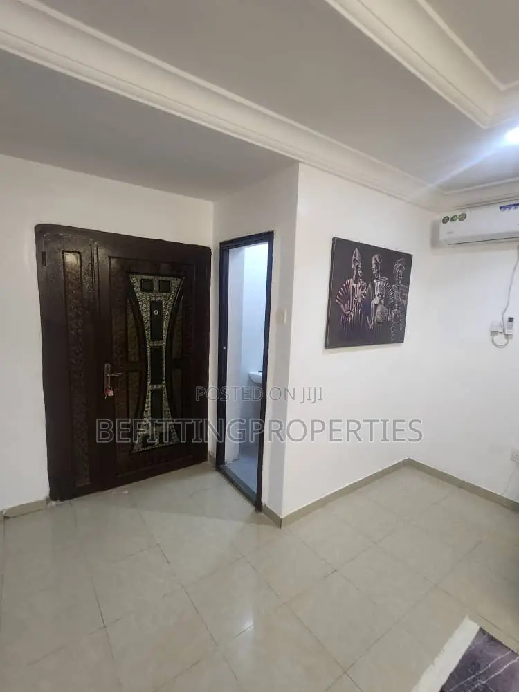 3bdrm Apartment in Surulere for sale in Surulere