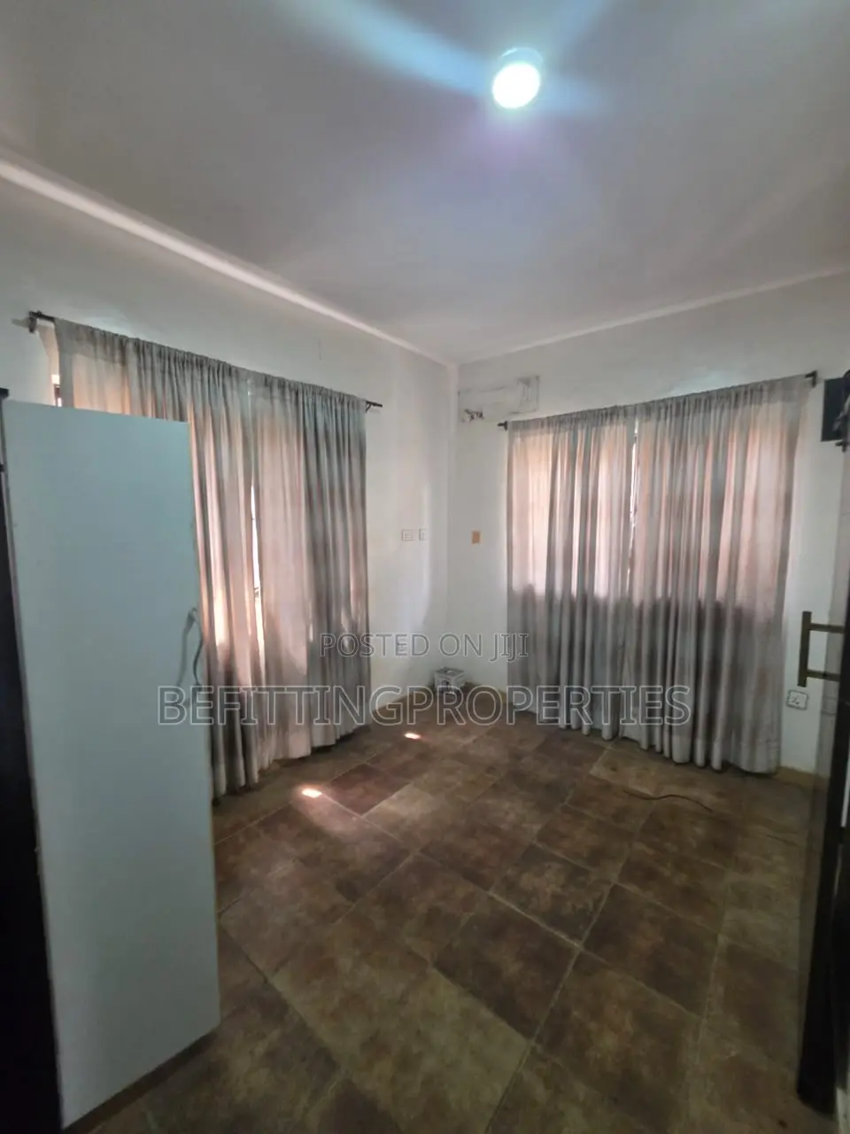 4bdrm House in Omole Phase 2 for sale in Omole Phase 2