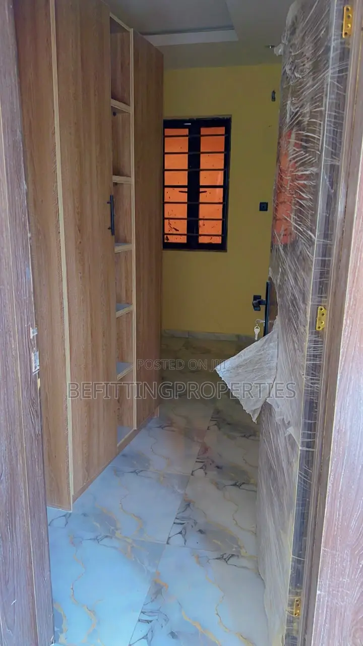4bdrm House in Omole Phase 2 for sale in Omole Phase 2