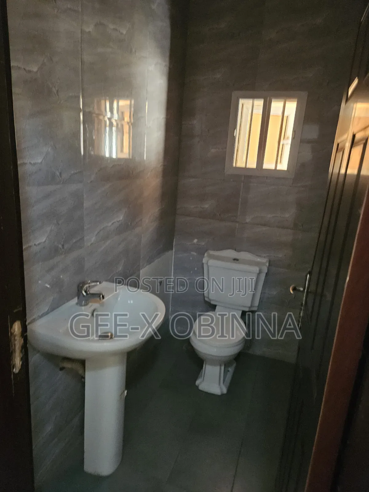 3bdrm Block of Flats in Wuye for rent in Wuye