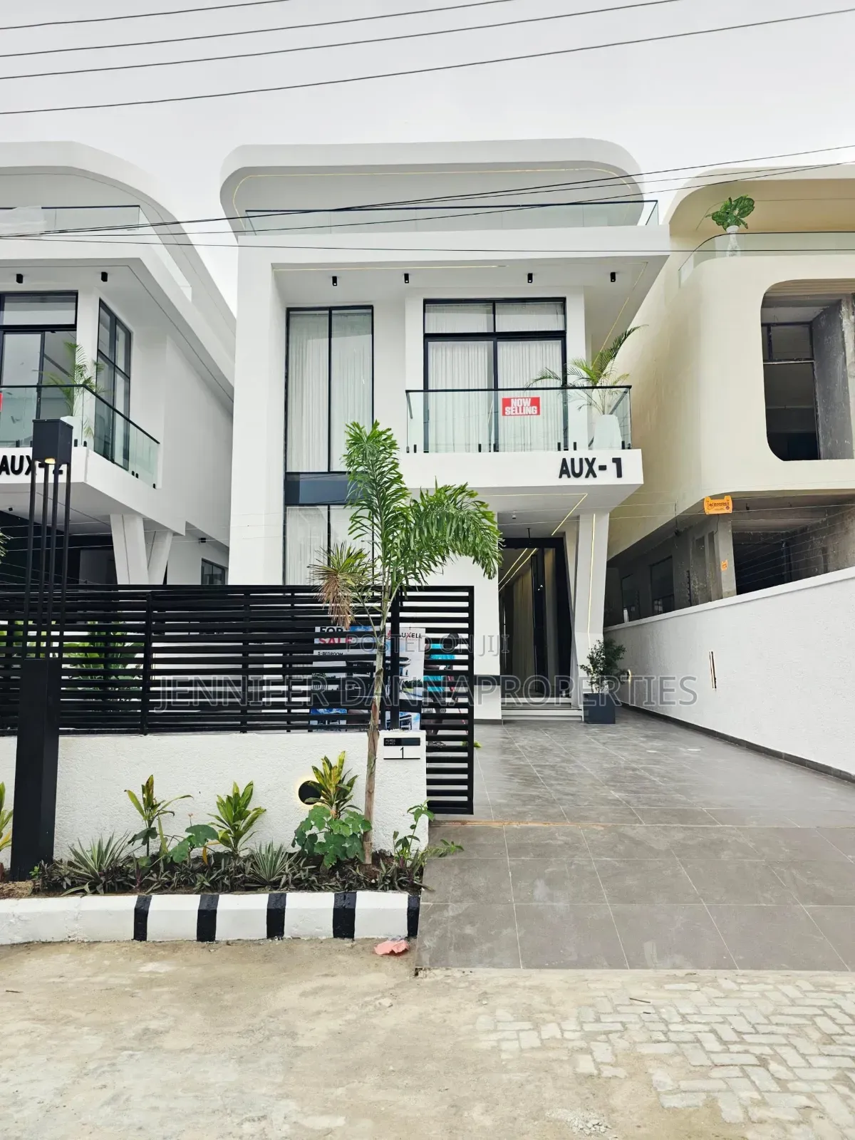 5bdrm Duplex in Royal Pine Estate, Lekki Phase 2 for sale in Lekki Phase 2