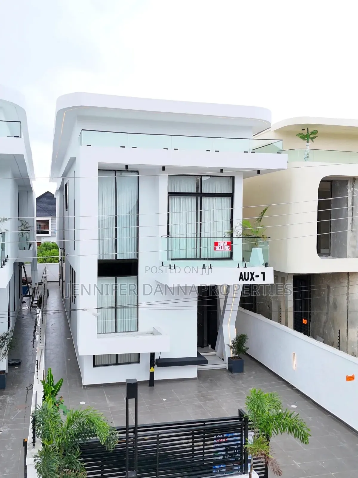 5bdrm Duplex in Royal Pine Estate, Lekki Phase 2 for sale in Lekki Phase 2