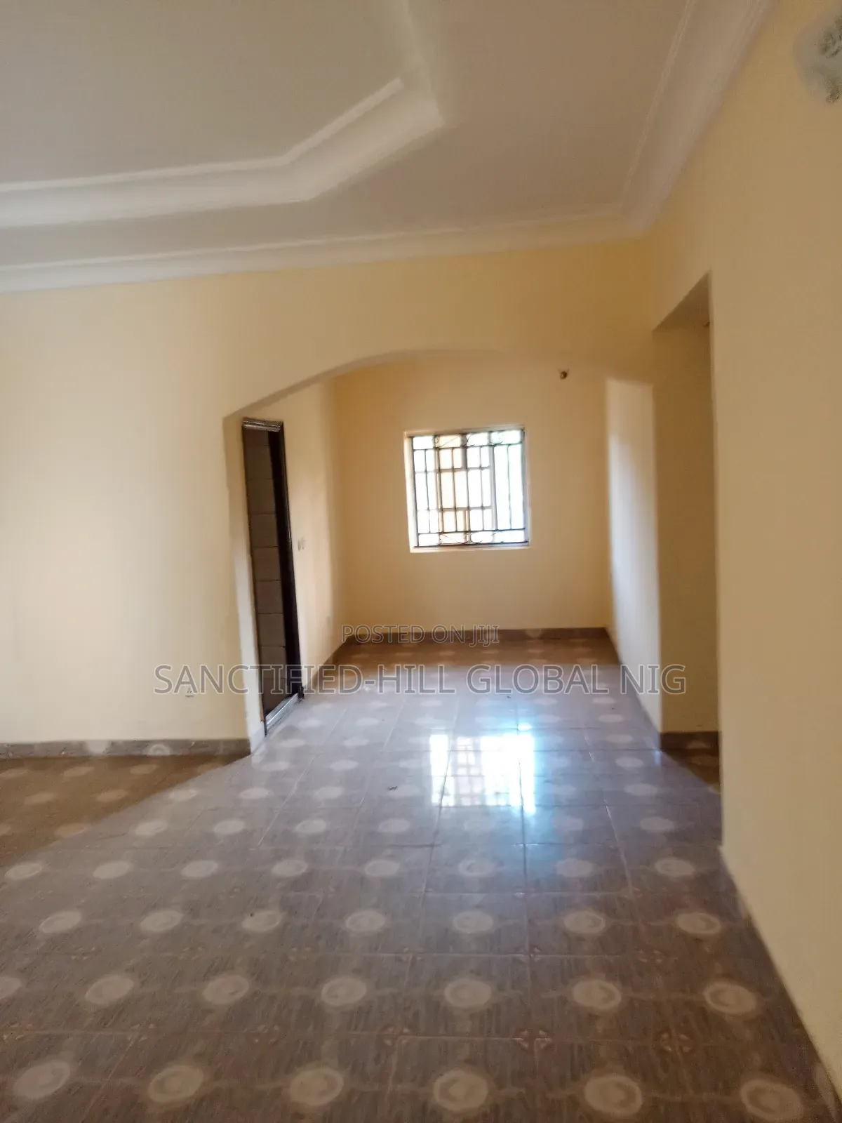 2bdrm Block of Flats in Avis Water, Karu for rent in Karu