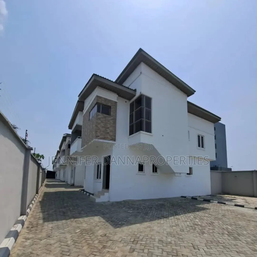 4bdrm Duplex in Abijo for sale in Abijo