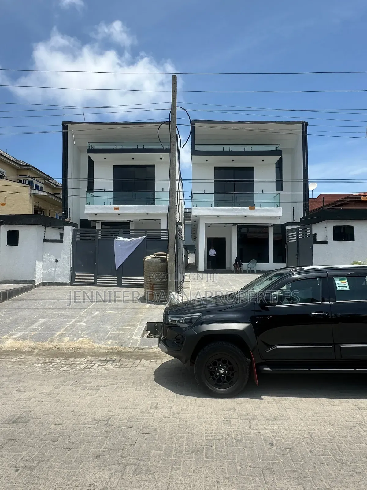 5bdrm Duplex in Ikota for sale in Ikota