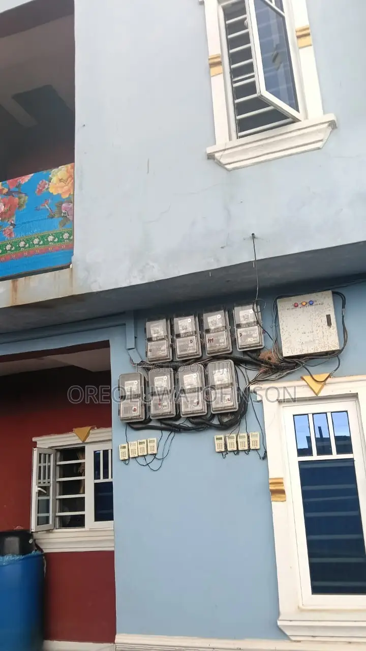 4bdrm Block of Flats in Obafemi-Owode for sale in Obafemi-Owode